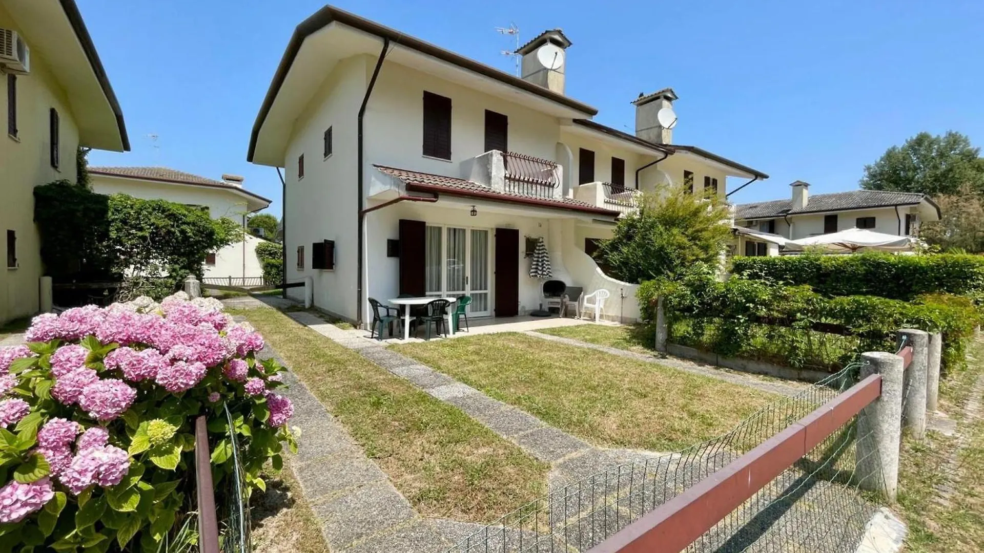 Feel At Home In Our Villa With Swimming Pool Porto Santa Margherita 0*,  Italia